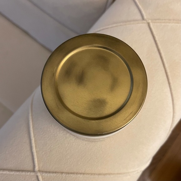 1 Anthropologie Candle - Picture 2 of 4